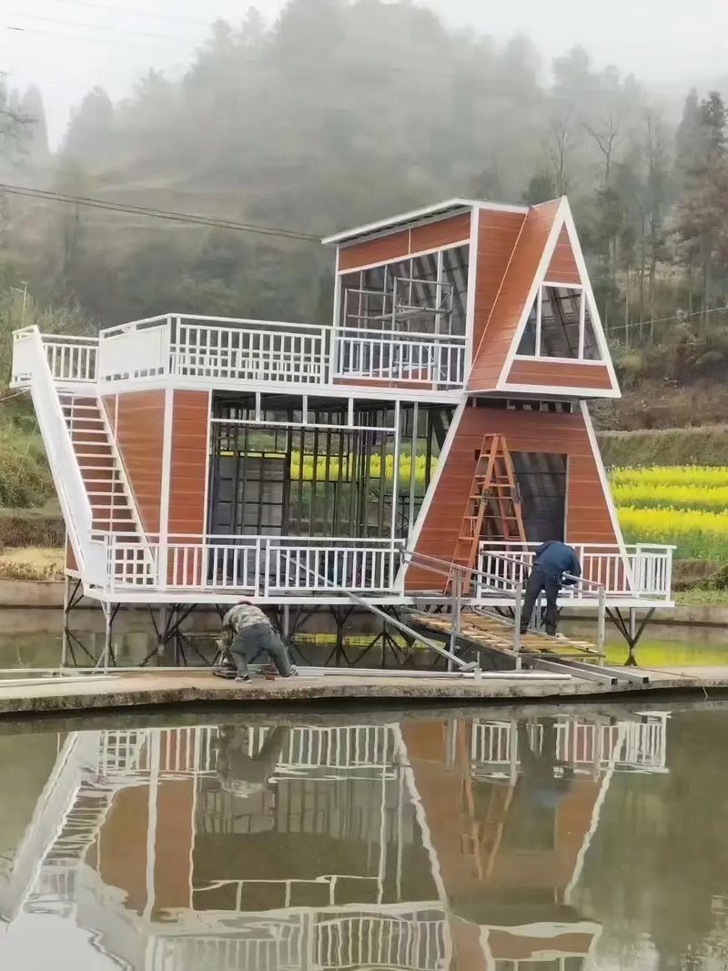 我司安徽工厂,专业生产定制化轻钢小别墅系列产品!欢迎莅临指